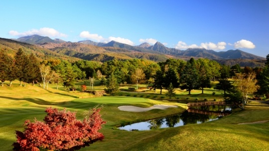 A Day Filled with Ropeway Rides and Stunning Autumn Foliage in the ...