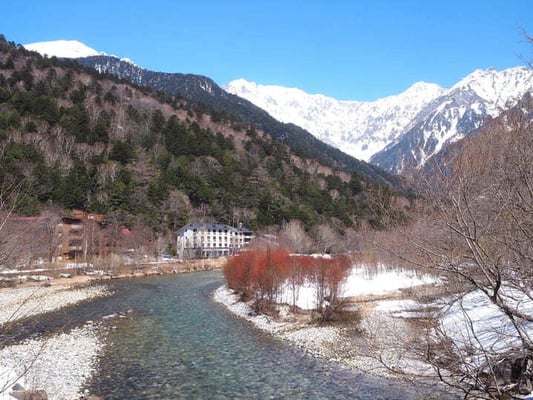 Copy of kamikochi-winter-hiking (12)