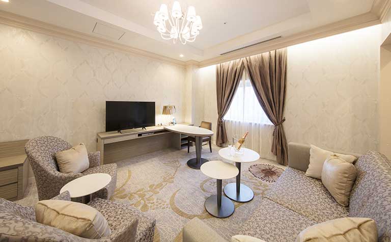 crystal-suite (2)