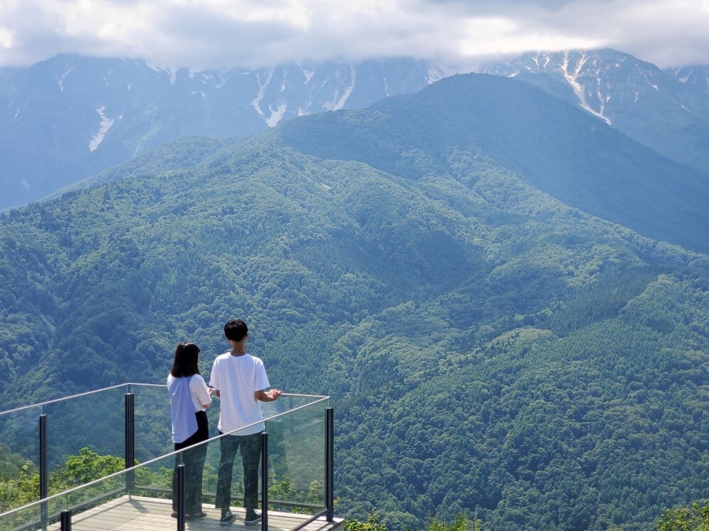 5-Day Best of Nagano Itinerary: Matsumoto Castle, Kamikochi, Hakuba, Togakushi, and Nakasendo