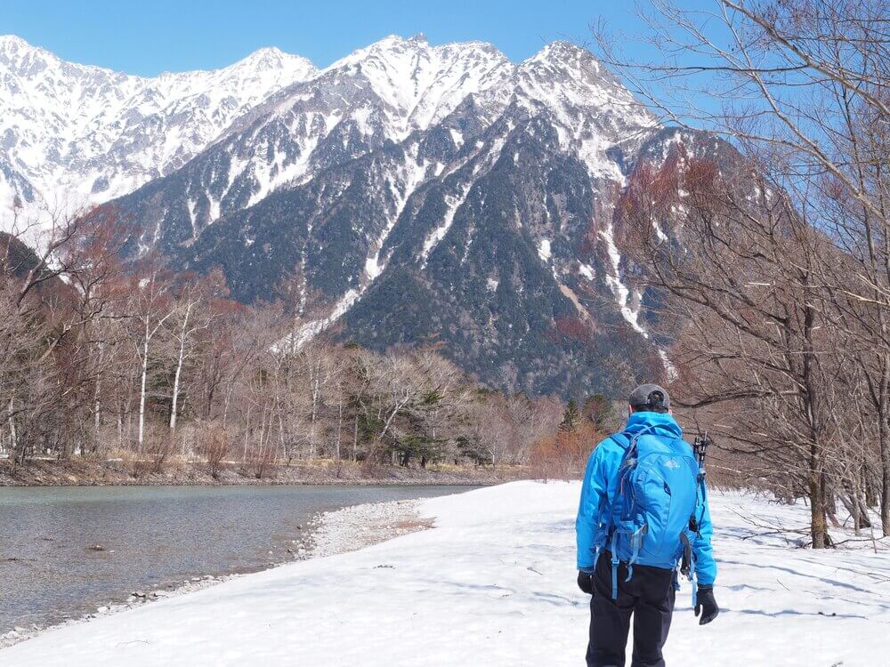 kamikochi-winter-hiking (1)