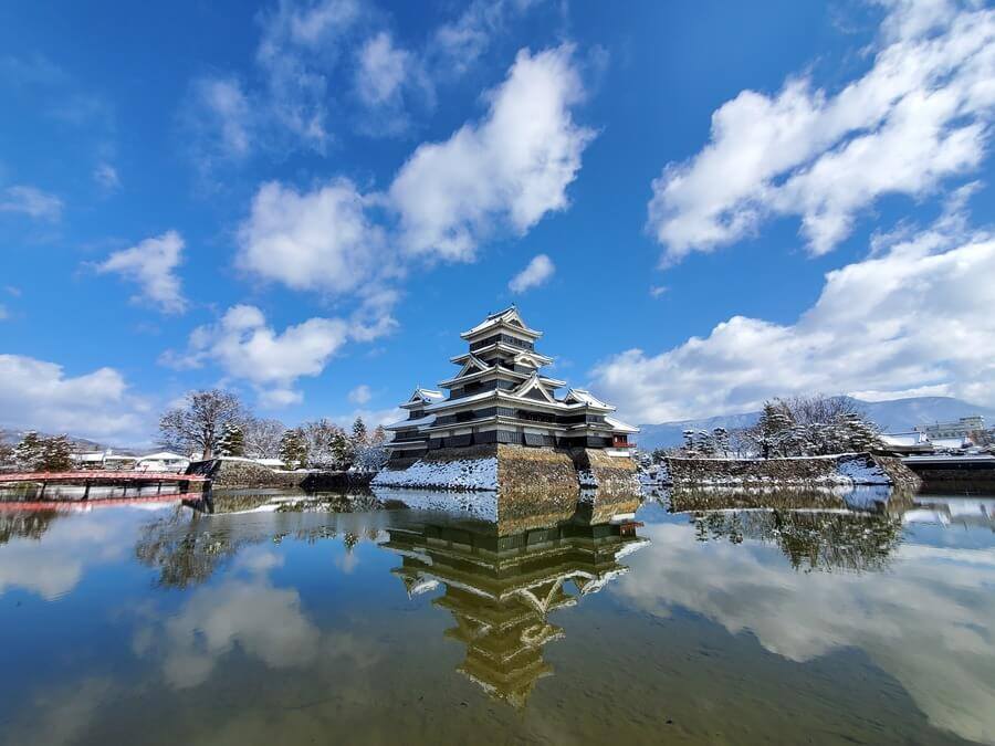 matsumoto_castle_winter_2-1